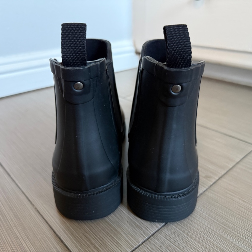 SOLD Madewell Waterproof Chelsea Rain Boots - Picture 3 of 7